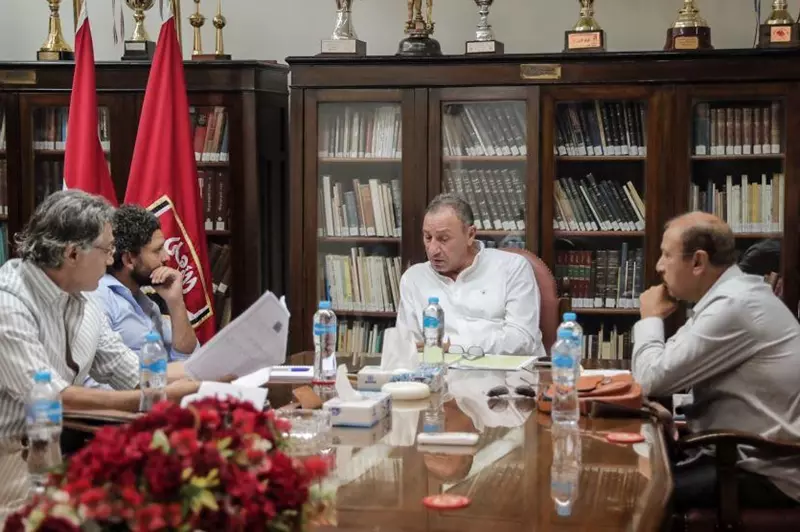 الخطيب ولجنة التخطيط